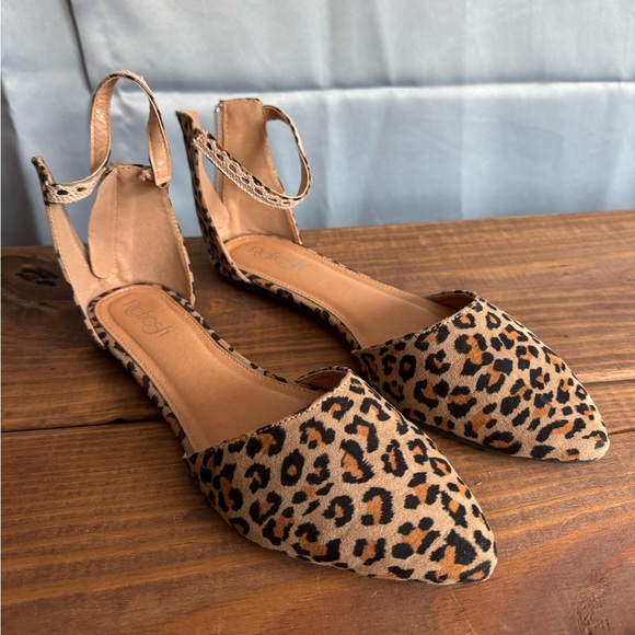 Refresh Shoes - Cheetah print flats